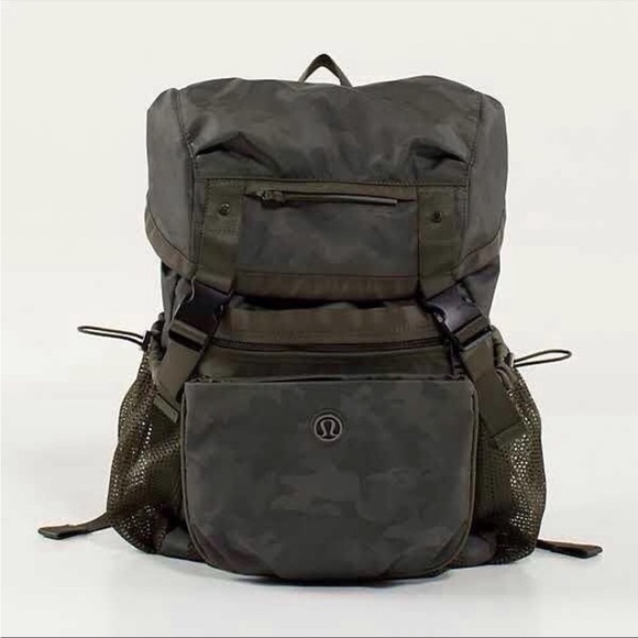 ISO LULULEMON TRAVELING YOGINI RUCKSACK IN CAMO - Picture 2 of 2